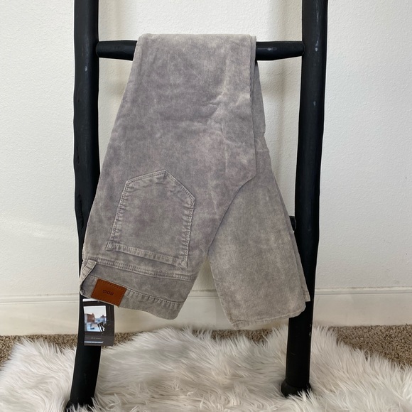 BDG Mid Rise Cigarette Ankle Cords - Picture 4 of 6